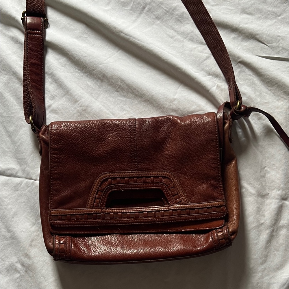 Lucky brand, Modesto, Abbey Road brown pebbled leather Crossbody bag. Preowned